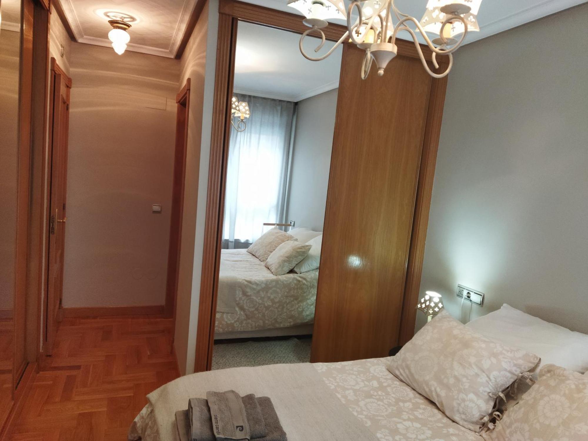 Centrico Apartamento Oviedo Parking Y Wifi Gratuitos Admite Mascotas Kültér fotó